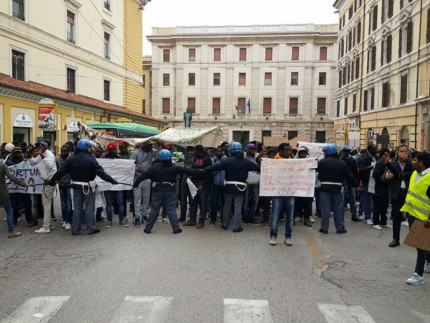 Manifestazione migranti ad Ancona